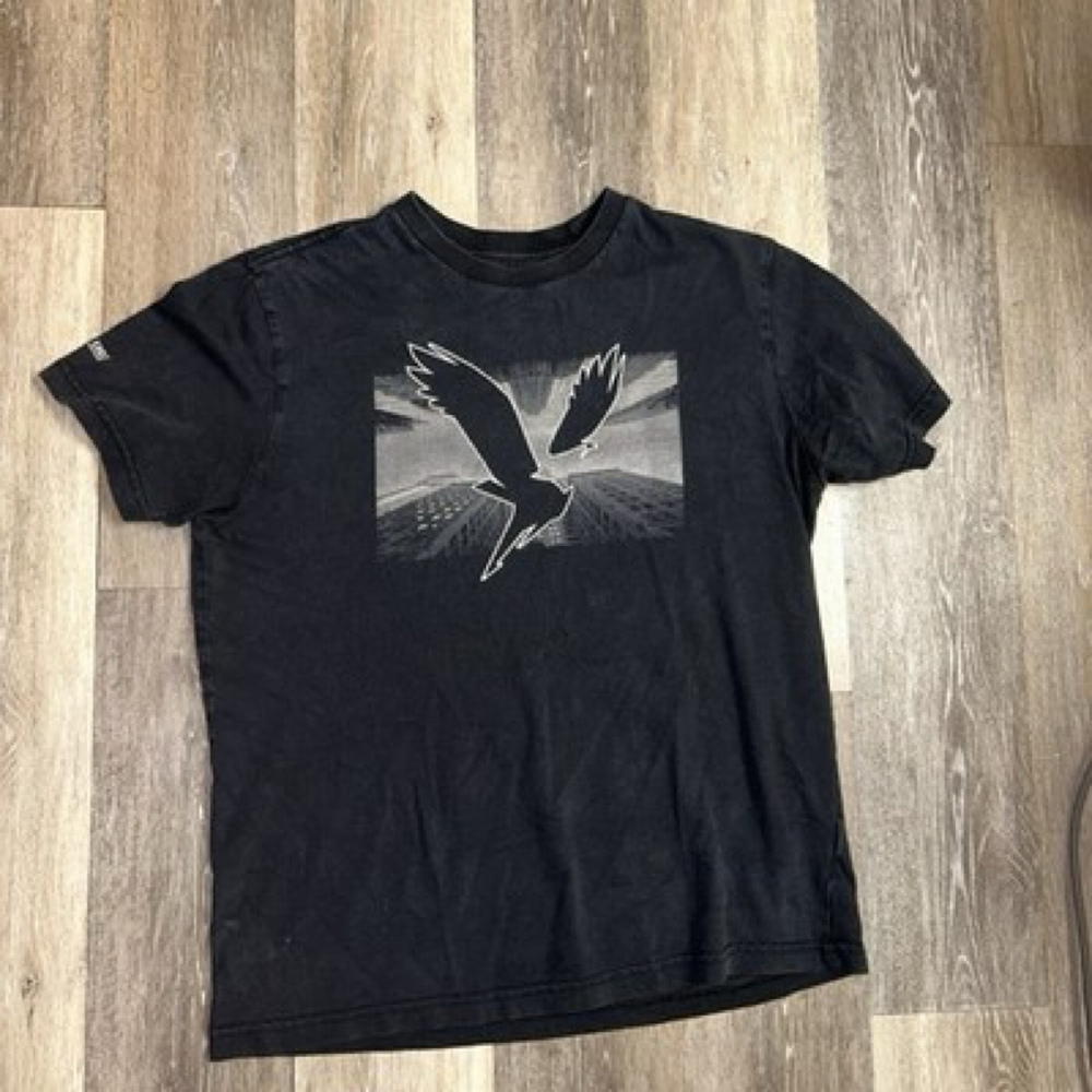 American Eagle Black Graphic T-Shirt S Super Soft Standard Fit Flying Eagle